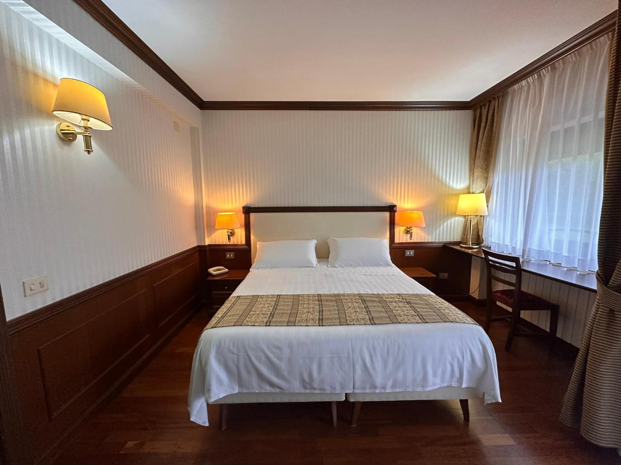 & Hotel 4*
